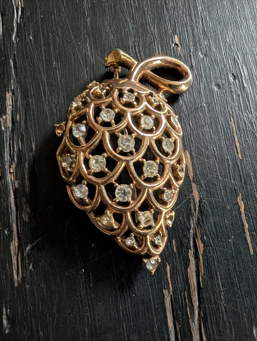 Vintage Crown Trifari 1940s Strawberry Brooch Pin Pendant Pat Pend As Is Repair